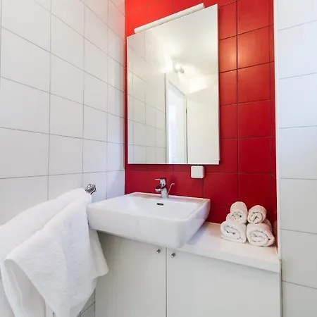Number 5 Apartman *