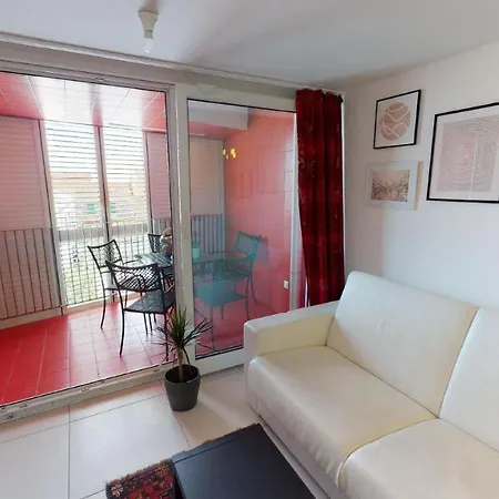 Apartment Number 5 Pakostane