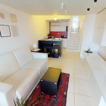 Number 5 Apartment *