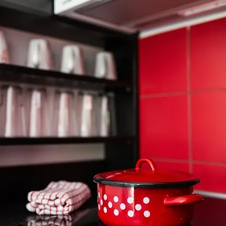 Appartement Number 5 *