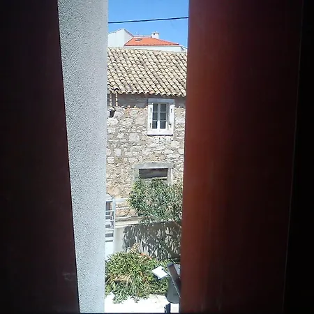 Number 5 * Pakoštane