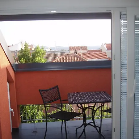 Number 5 Apartment *