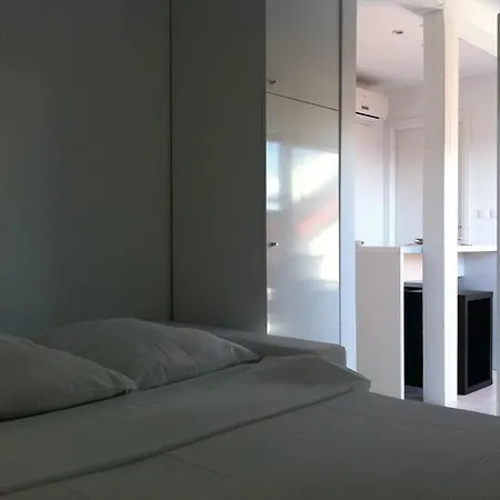 Number 5 Apartment *