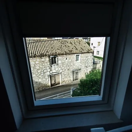Number 5 Apartman Pakoštane