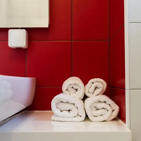 Number 5 * Pakoštane